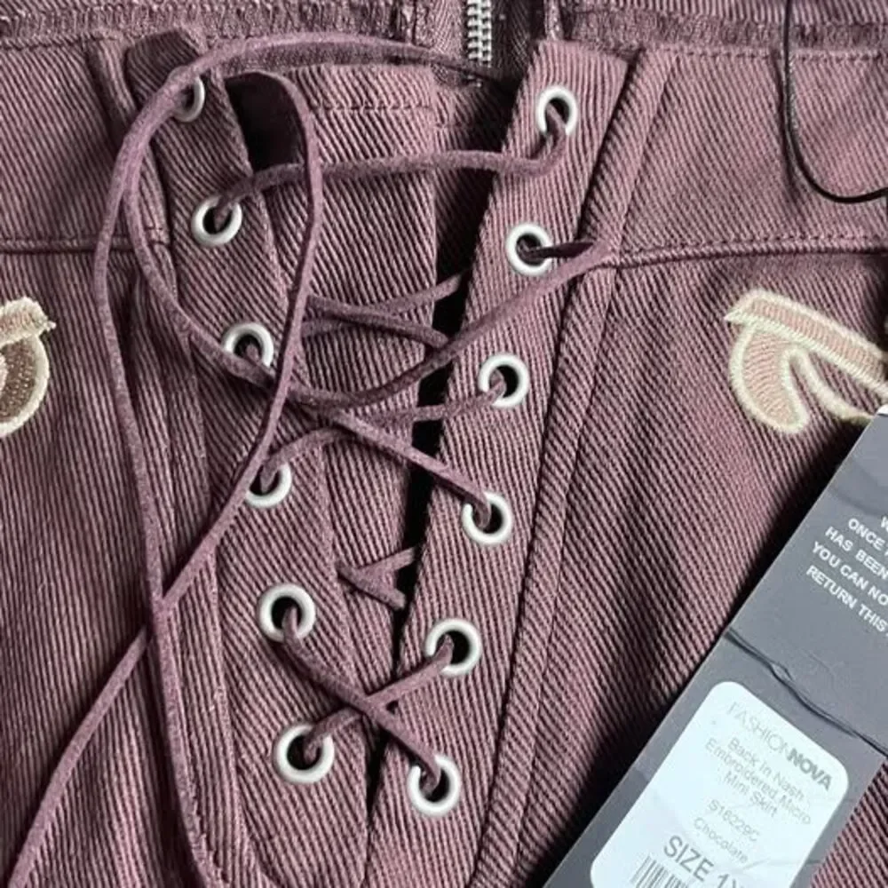 Fashion Nova waist 20in
